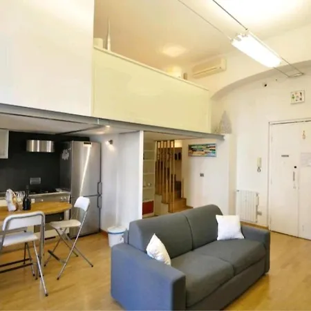 Vatican Tolemaide Loft アパート *