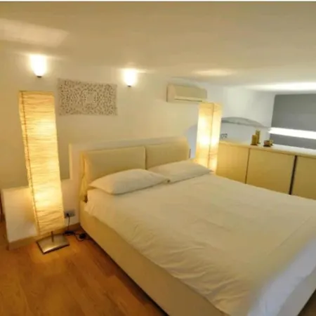 Vatican Tolemaide Loft アパート