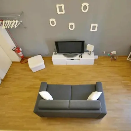 Vatican Tolemaide Loft ローマ